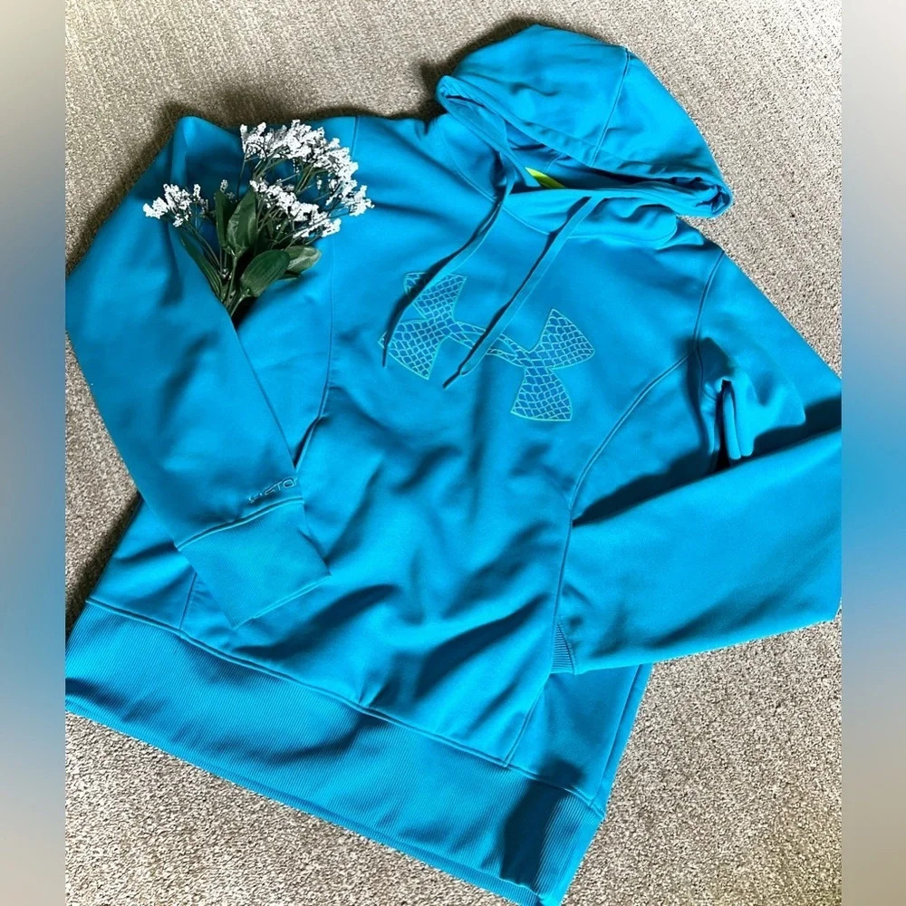 Under Armour Cold Gear Drawstring Hoodie - Small